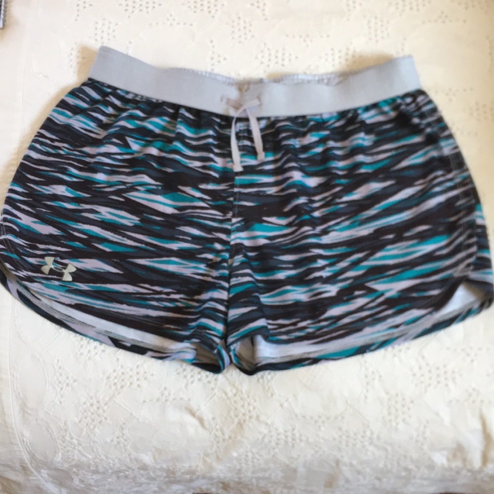 •Under Armour Athletic Shorts•